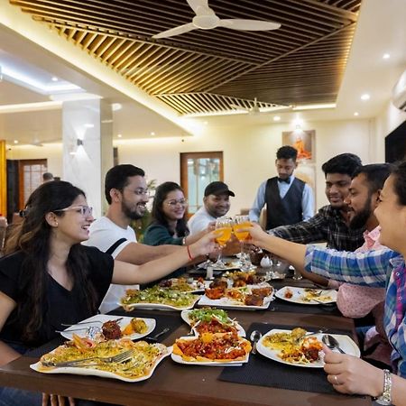 Hotel Surya Grande Kudal  Ngoại thất bức ảnh