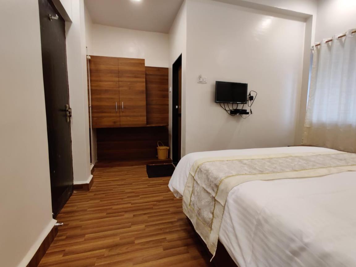 Hotel Surya Grande Kudal  Ngoại thất bức ảnh