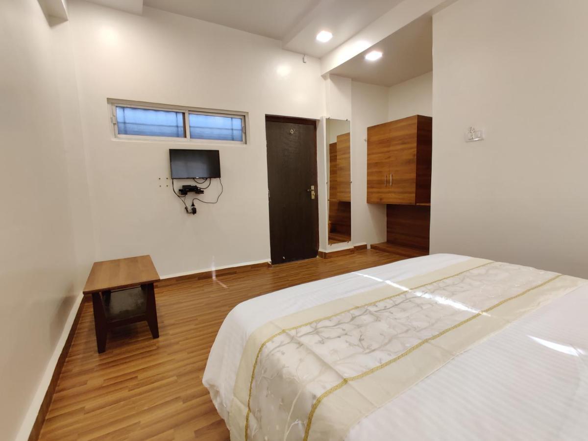 Hotel Surya Grande Kudal  Ngoại thất bức ảnh