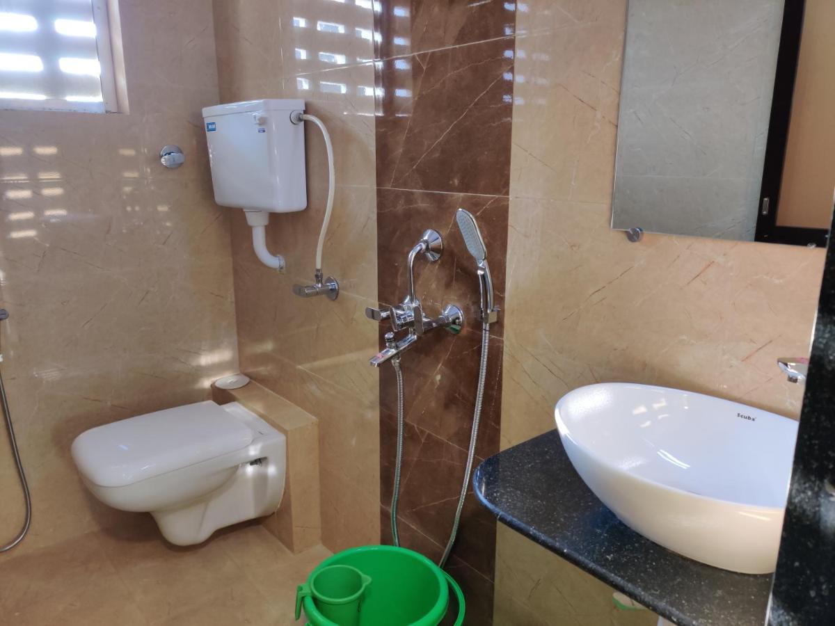 Hotel Surya Grande Kudal  Ngoại thất bức ảnh